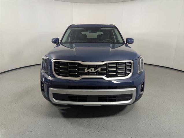 new 2025 Kia Telluride car, priced at $40,200