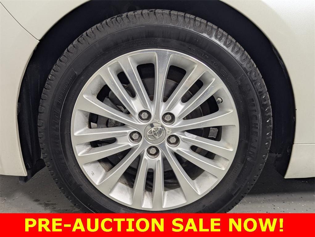 used 2014 Toyota Avalon Hybrid car, priced at $6,995