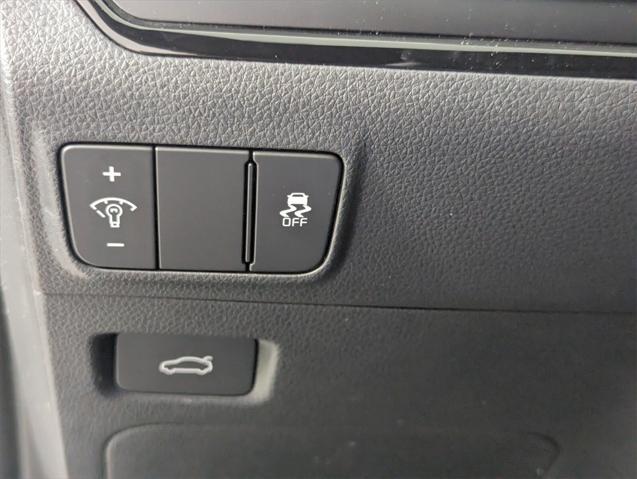 new 2025 Kia K5 car, priced at $32,690