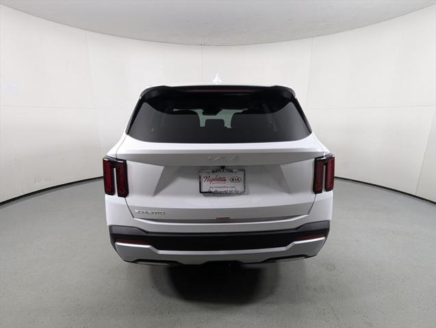 new 2025 Kia Sorento car, priced at $33,441