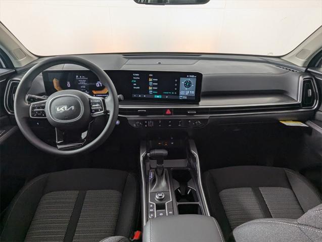 new 2025 Kia Sorento car, priced at $33,441