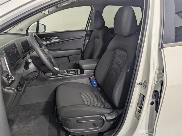 new 2025 Kia Sportage car, priced at $27,887