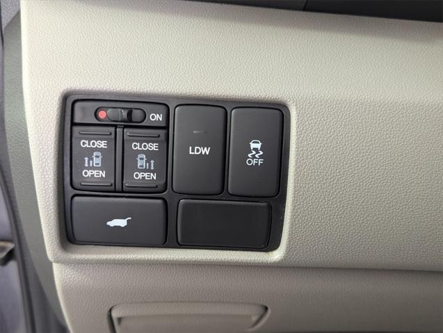 used 2015 Honda Odyssey car, priced at $11,591