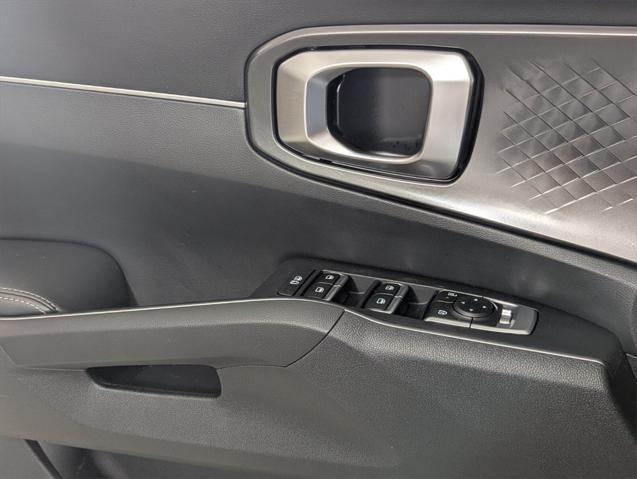 used 2025 Kia Sorento car, priced at $29,991