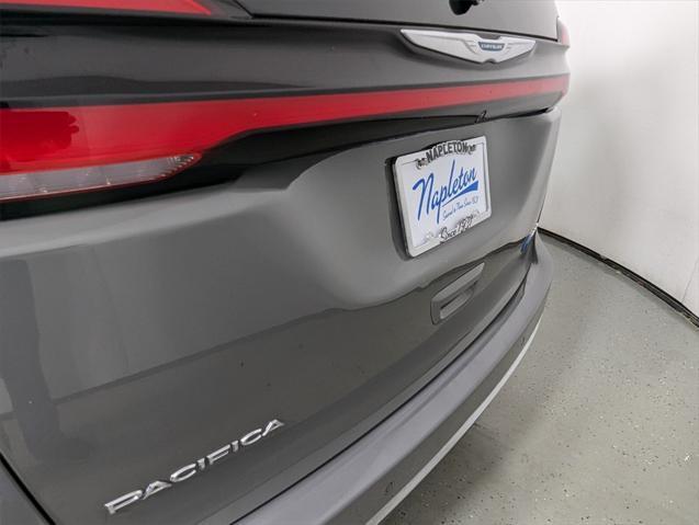 used 2021 Chrysler Pacifica Hybrid car, priced at $20,191