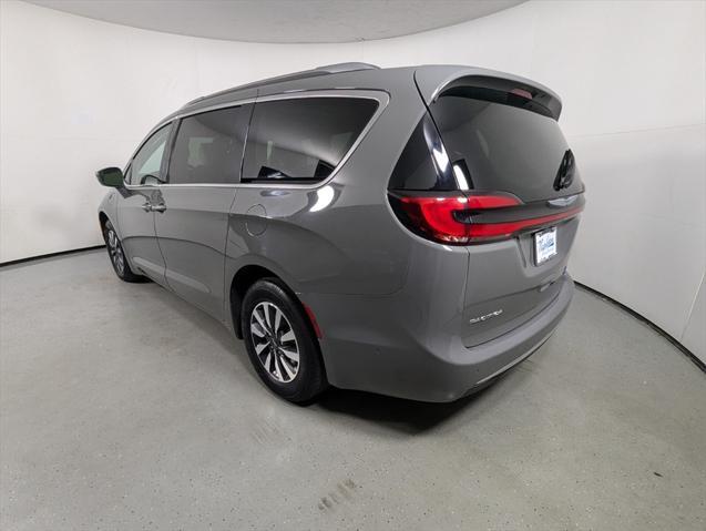 used 2021 Chrysler Pacifica Hybrid car, priced at $20,191