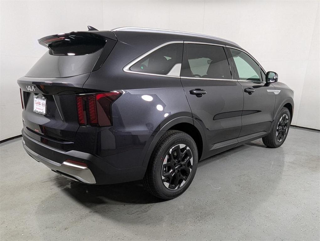 new 2025 Kia Sorento car, priced at $35,191