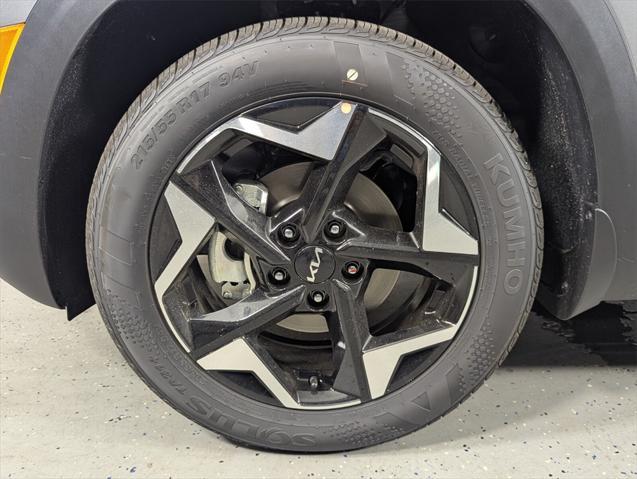 new 2025 Kia Seltos car, priced at $28,239