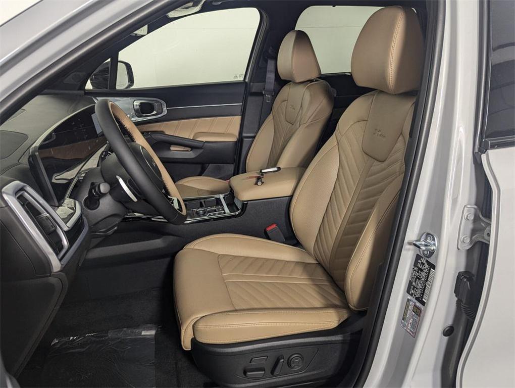 new 2025 Kia Sorento car, priced at $45,379