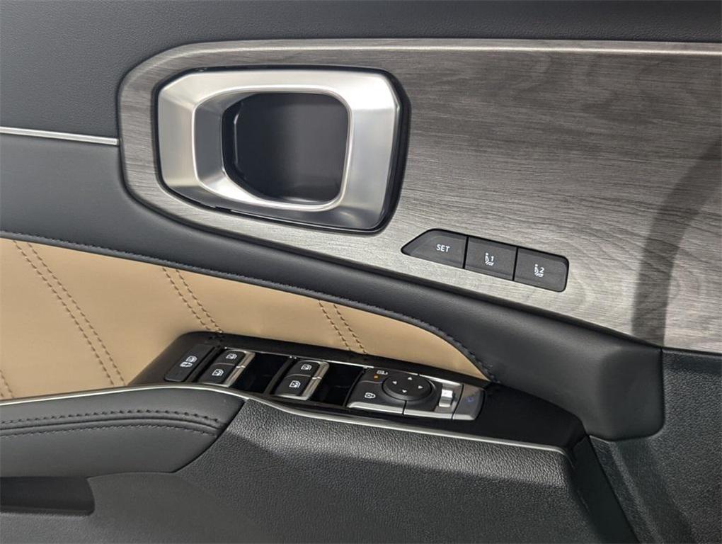 new 2025 Kia Sorento car, priced at $45,379