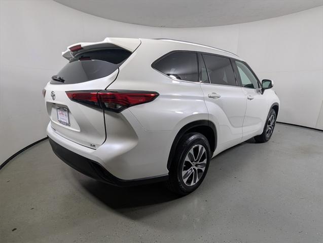 used 2021 Toyota Highlander car, priced at $30,691