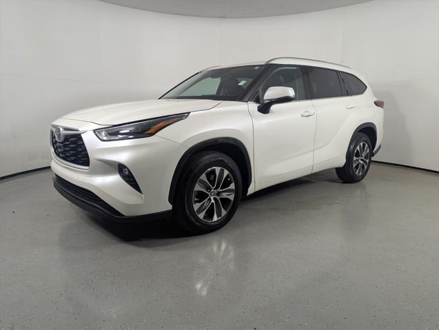 used 2021 Toyota Highlander car, priced at $30,691