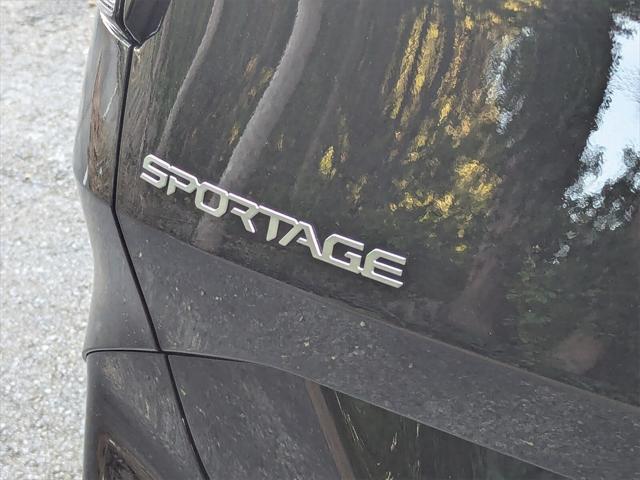 new 2025 Kia Sportage car, priced at $35,222