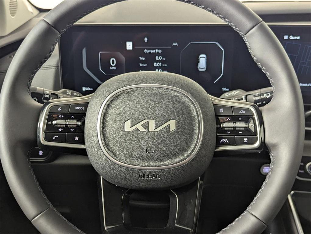 new 2025 Kia Carnival car, priced at $49,653