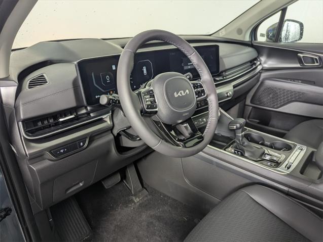new 2025 Kia Carnival car, priced at $50,721
