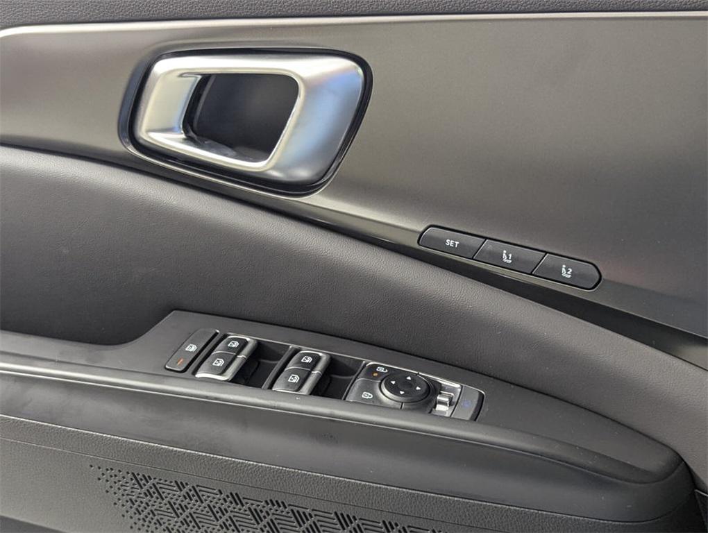 new 2025 Kia Carnival car, priced at $49,653