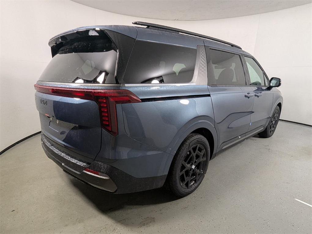 new 2025 Kia Carnival car, priced at $49,653