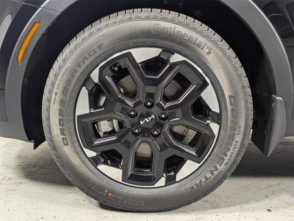 new 2025 Kia Sorento car, priced at $35,759