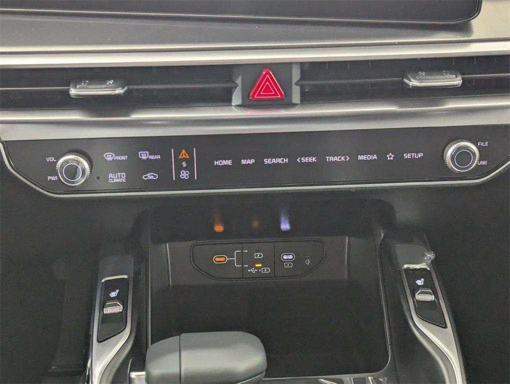 new 2025 Kia Sorento car, priced at $35,759