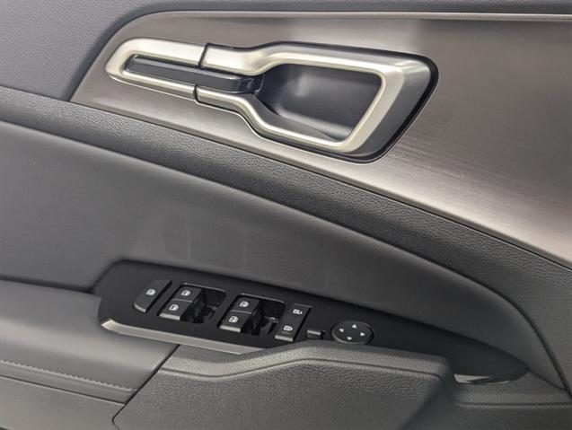 new 2025 Kia Sportage car, priced at $29,298