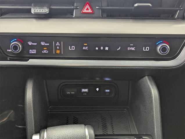 new 2025 Kia Sportage car, priced at $29,298