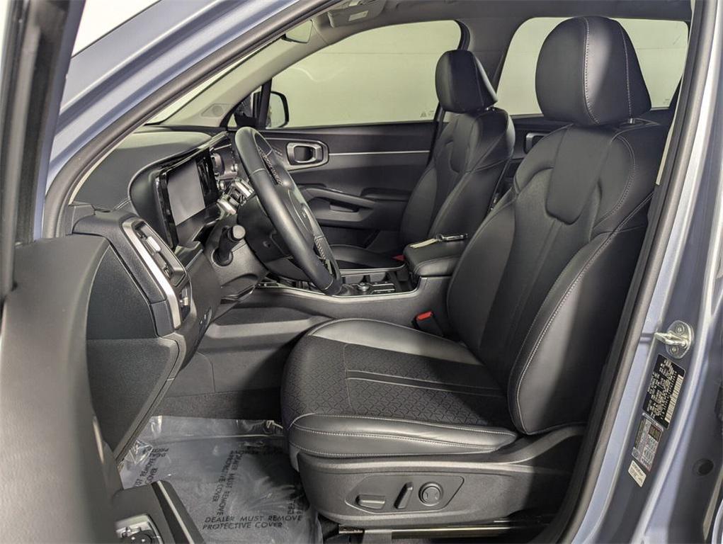 used 2023 Kia Sorento car, priced at $25,995