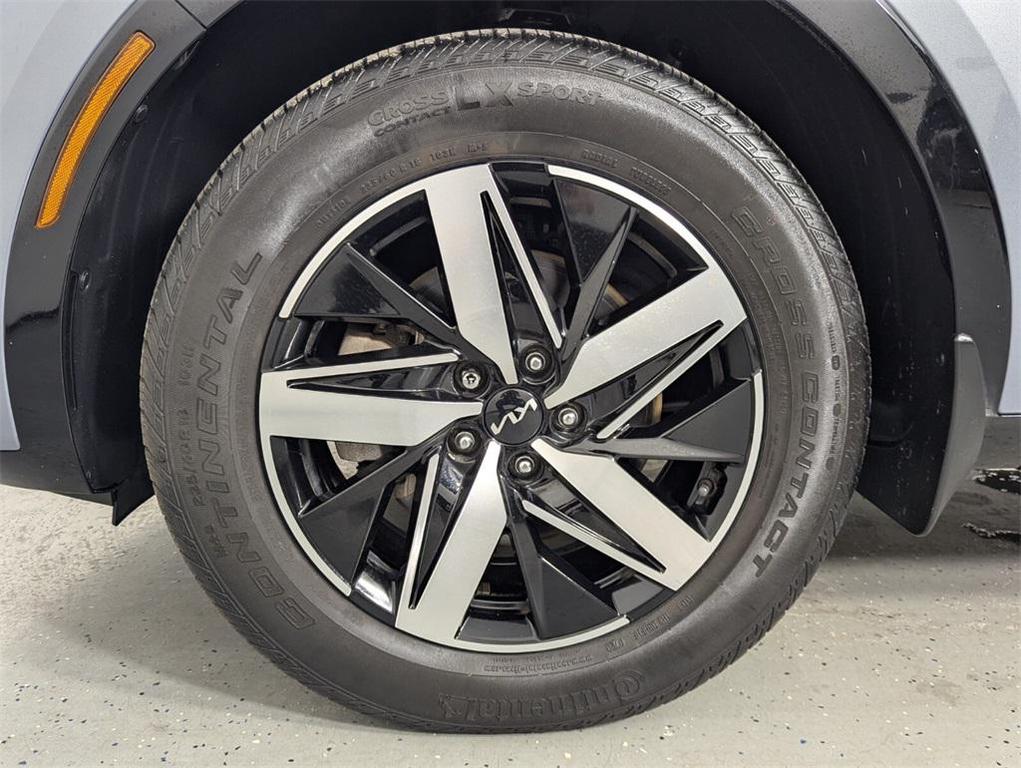 used 2023 Kia Sorento car, priced at $25,995
