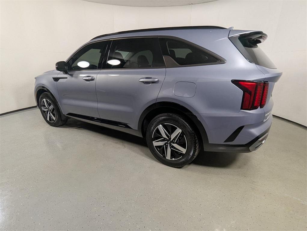 used 2023 Kia Sorento car, priced at $25,995