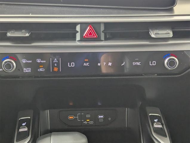 new 2025 Kia Sorento car, priced at $39,785