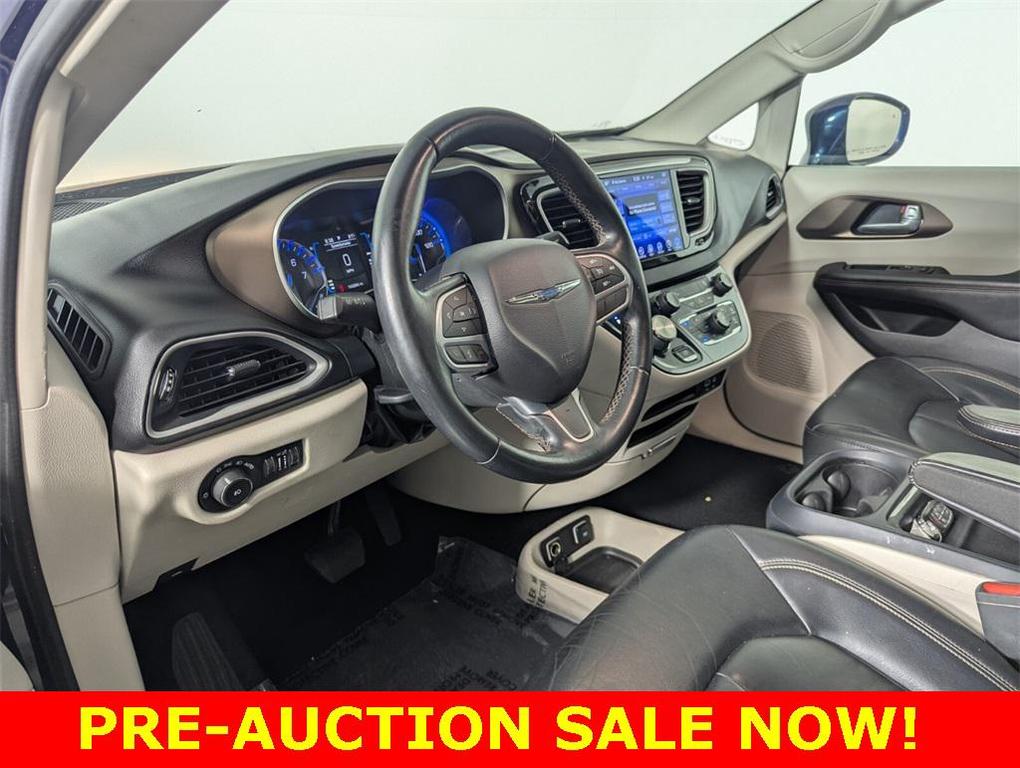 used 2017 Chrysler Pacifica car, priced at $8,995