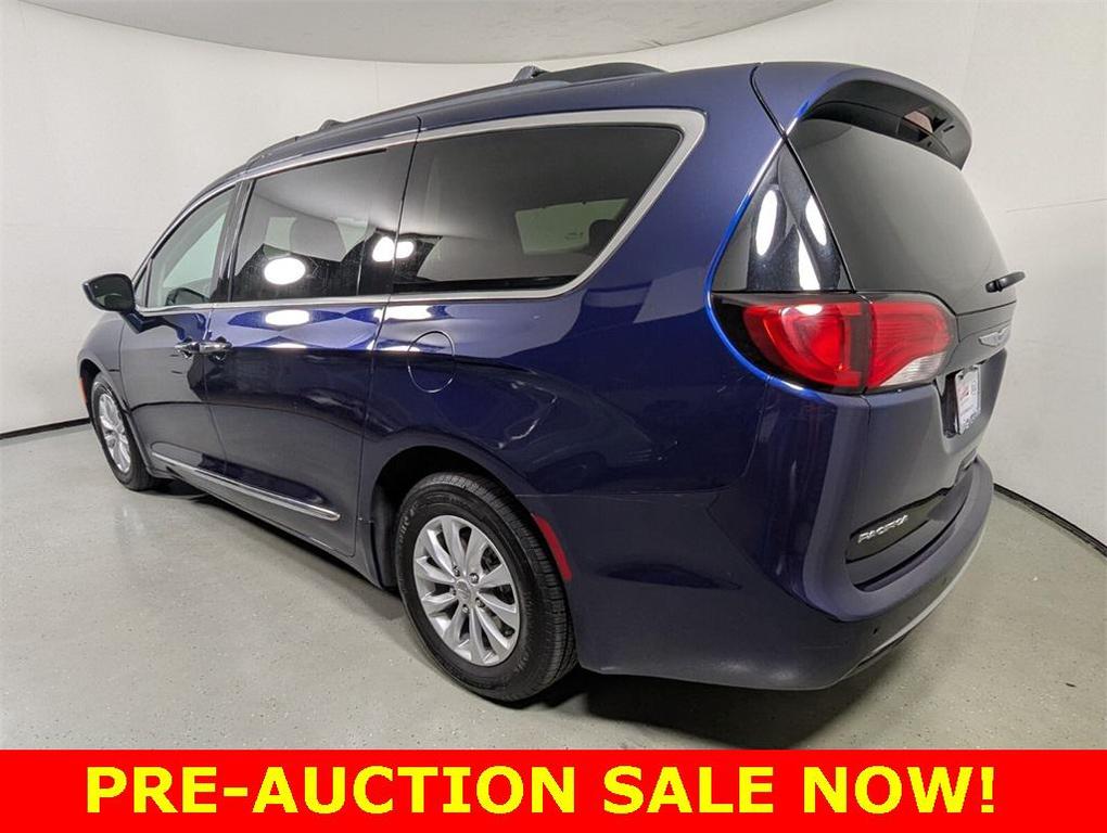used 2017 Chrysler Pacifica car, priced at $8,995
