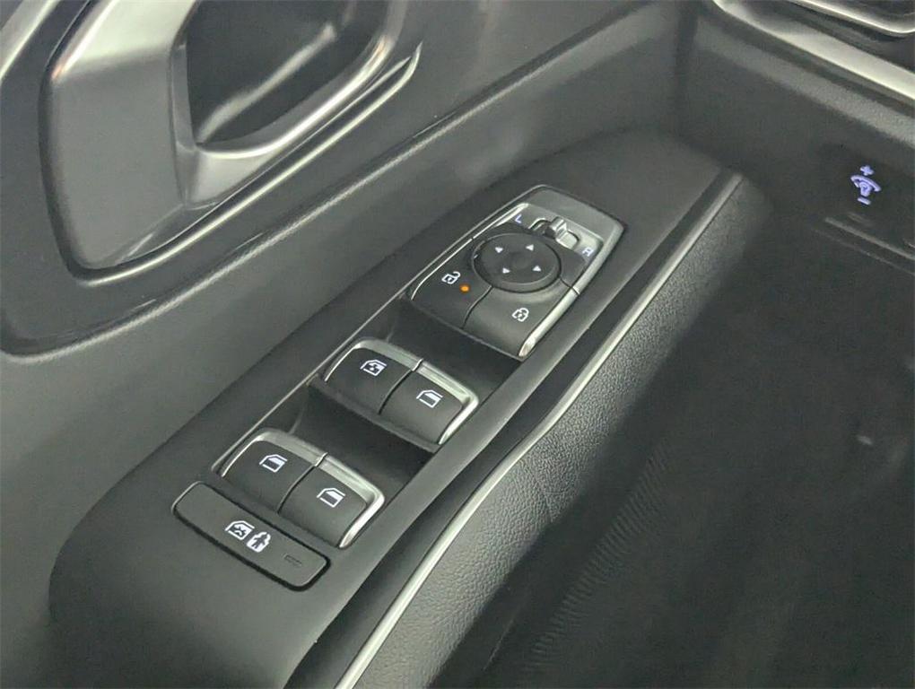 new 2025 Kia Sorento car, priced at $35,931