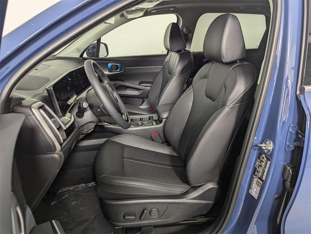 new 2025 Kia Sorento car, priced at $35,931