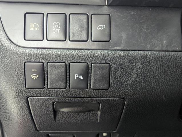used 2019 Toyota Highlander car, priced at $25,995