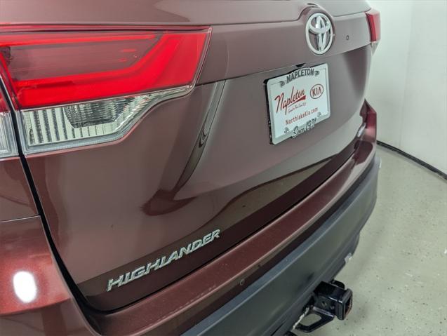 used 2019 Toyota Highlander car, priced at $25,995