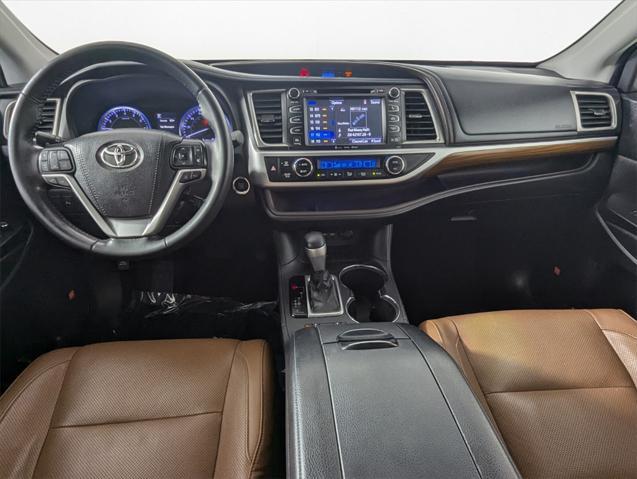 used 2019 Toyota Highlander car, priced at $25,995