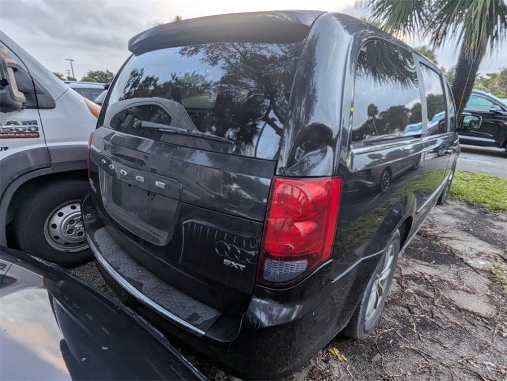 used 2014 Dodge Grand Caravan car, priced at $1,995