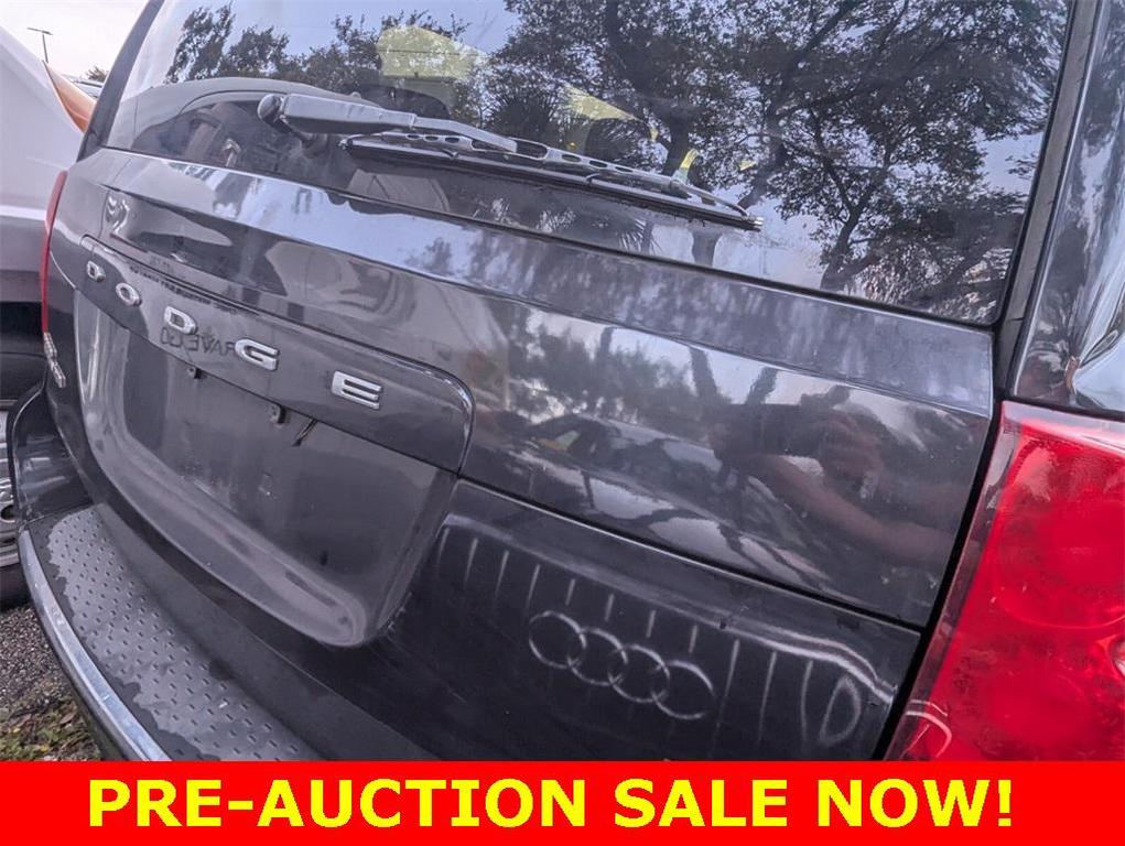 used 2014 Dodge Grand Caravan car, priced at $1,995