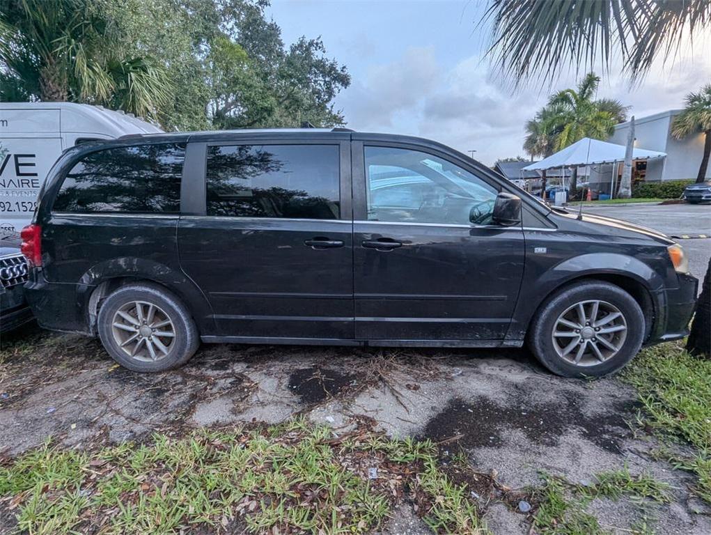 used 2014 Dodge Grand Caravan car, priced at $1,995