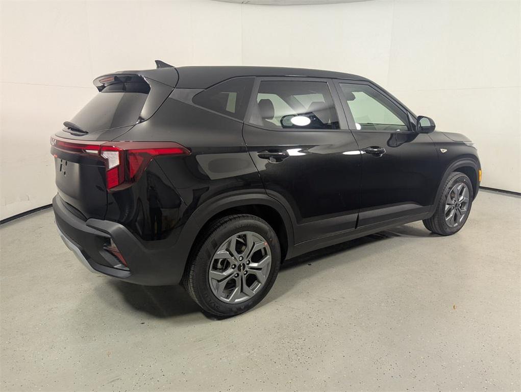new 2026 Kia Seltos car, priced at $24,387