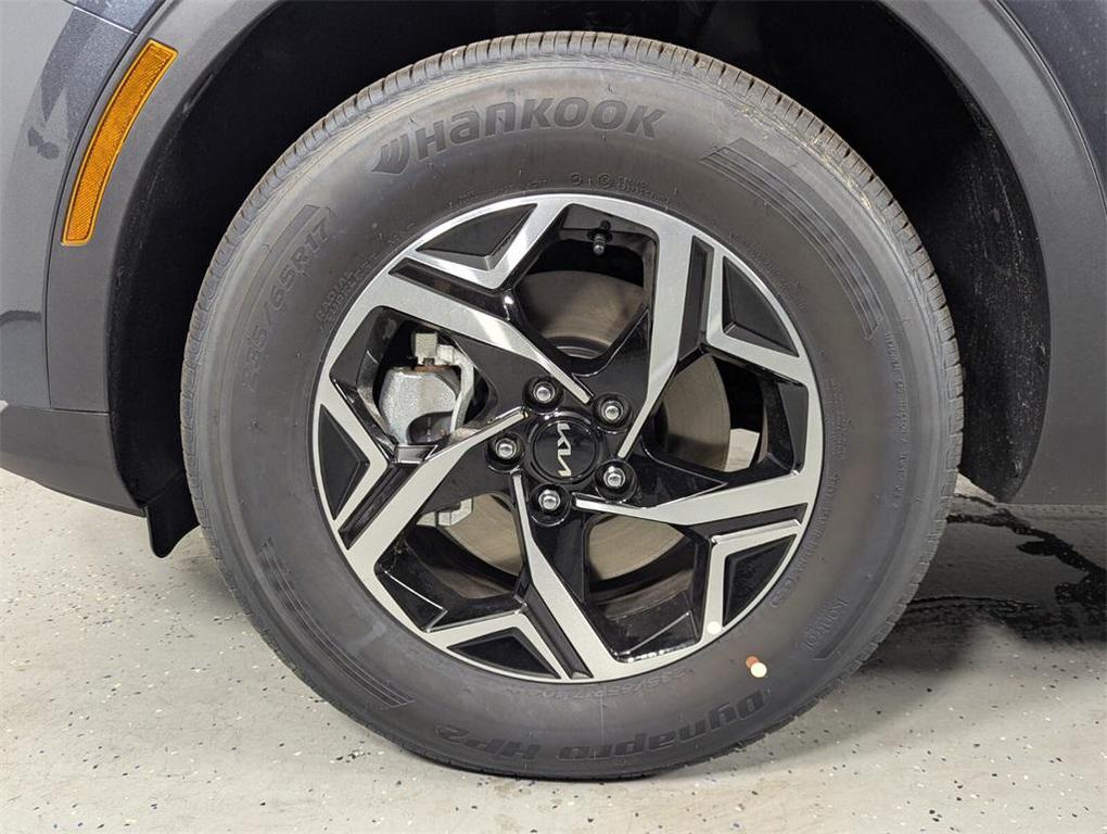 new 2025 Kia Sportage car, priced at $29,597