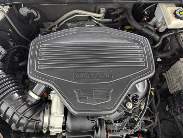 used 2018 Cadillac XT5 car, priced at $17,591