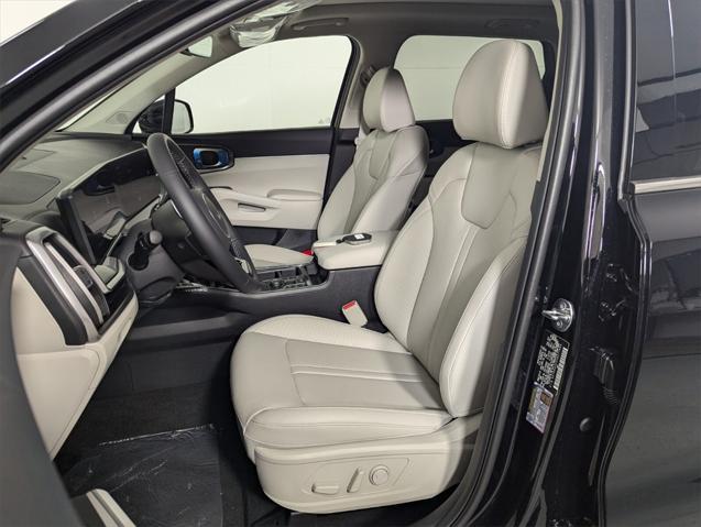 new 2025 Kia Sorento car, priced at $39,553