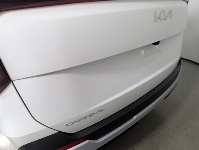 new 2026 Kia Carnival Hybrid car, priced at $45,385