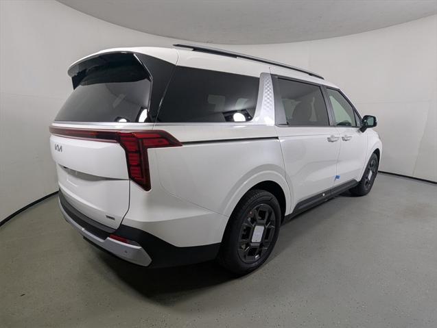 new 2026 Kia Carnival Hybrid car, priced at $45,385