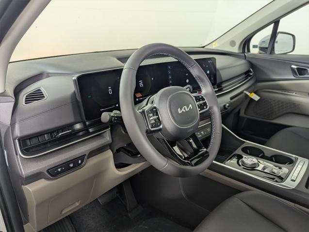 new 2026 Kia Carnival Hybrid car, priced at $45,385