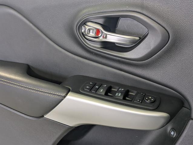 used 2018 Jeep Cherokee car, priced at $14,791