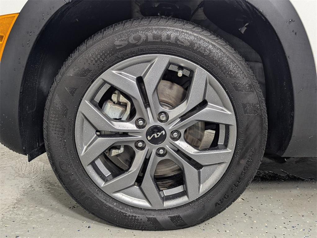 used 2025 Kia Seltos car, priced at $22,991