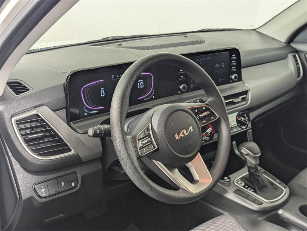 used 2025 Kia Seltos car, priced at $22,991
