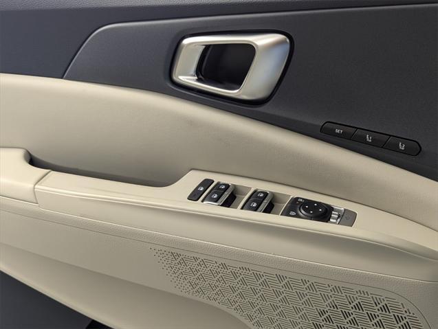 new 2025 Kia Carnival Hybrid car, priced at $50,235